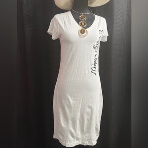Mohegan Sun white t-shirt dress size medium
NWT